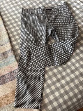 GAP Navy and Cream Geometric Slim Cropped Pants